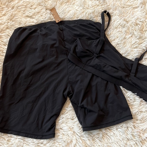 Skims scoop neck fit everybody shorts set large - Picture 5 of 5